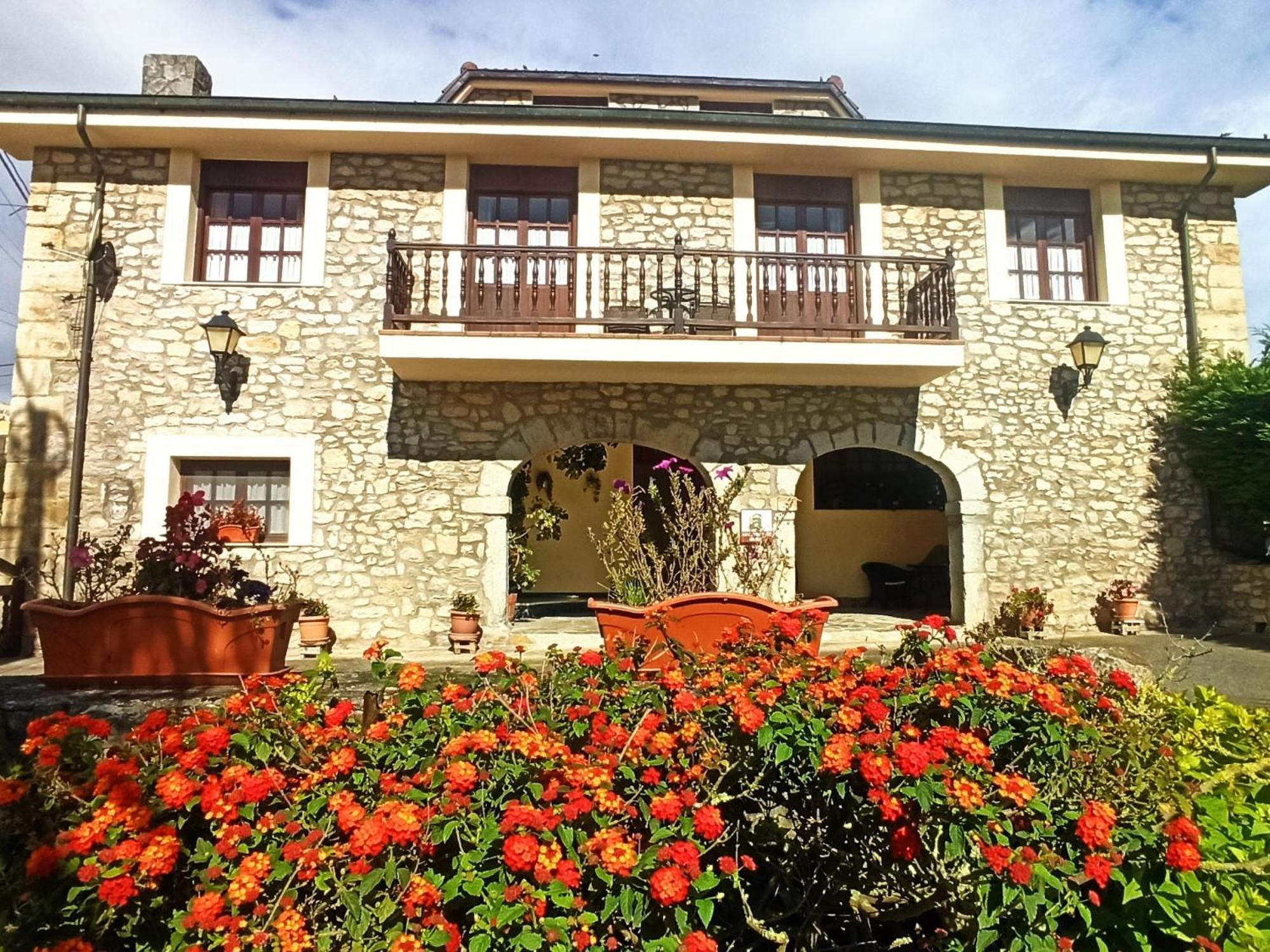 Posada Playa De Langre Langre  Exterior photo
